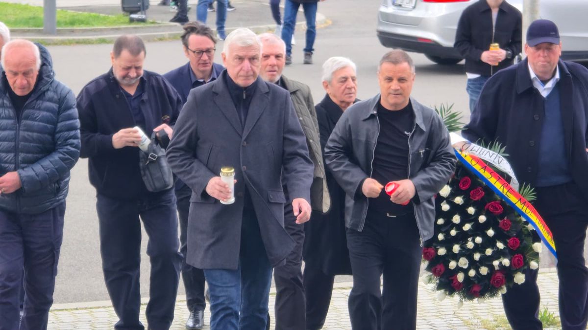 Anghel Iordănescu, devastat la sicriul lui Mircea Lucescu: „Nu o să-l uităm niciodată”