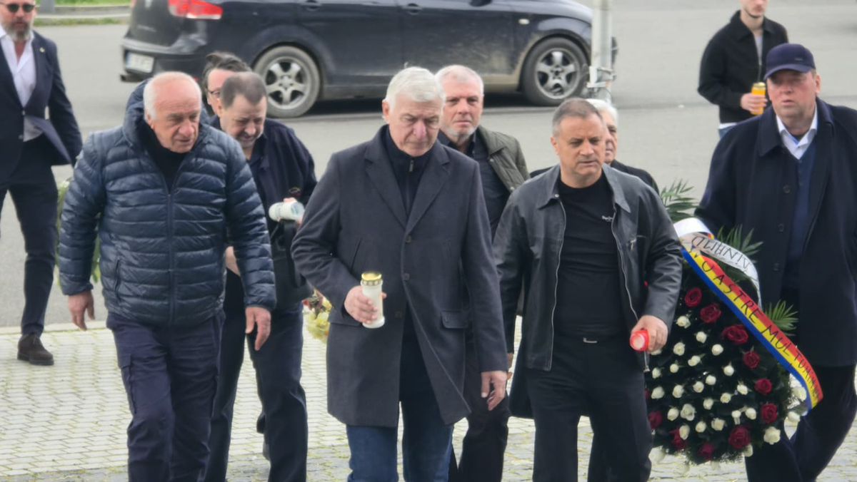 Imagini de la priveghiul lui Mircea Lucescu - 9 aprilie 2026