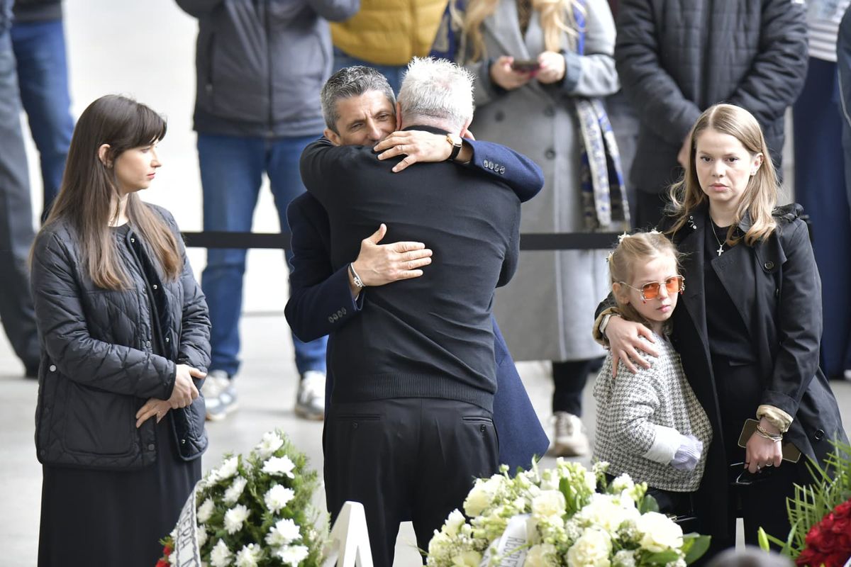 Sicriul lui Mircea Lucescu, ultima zi la Arena Națională » Rinat Ahmetov și Darijo Srna și-au făcut apariția