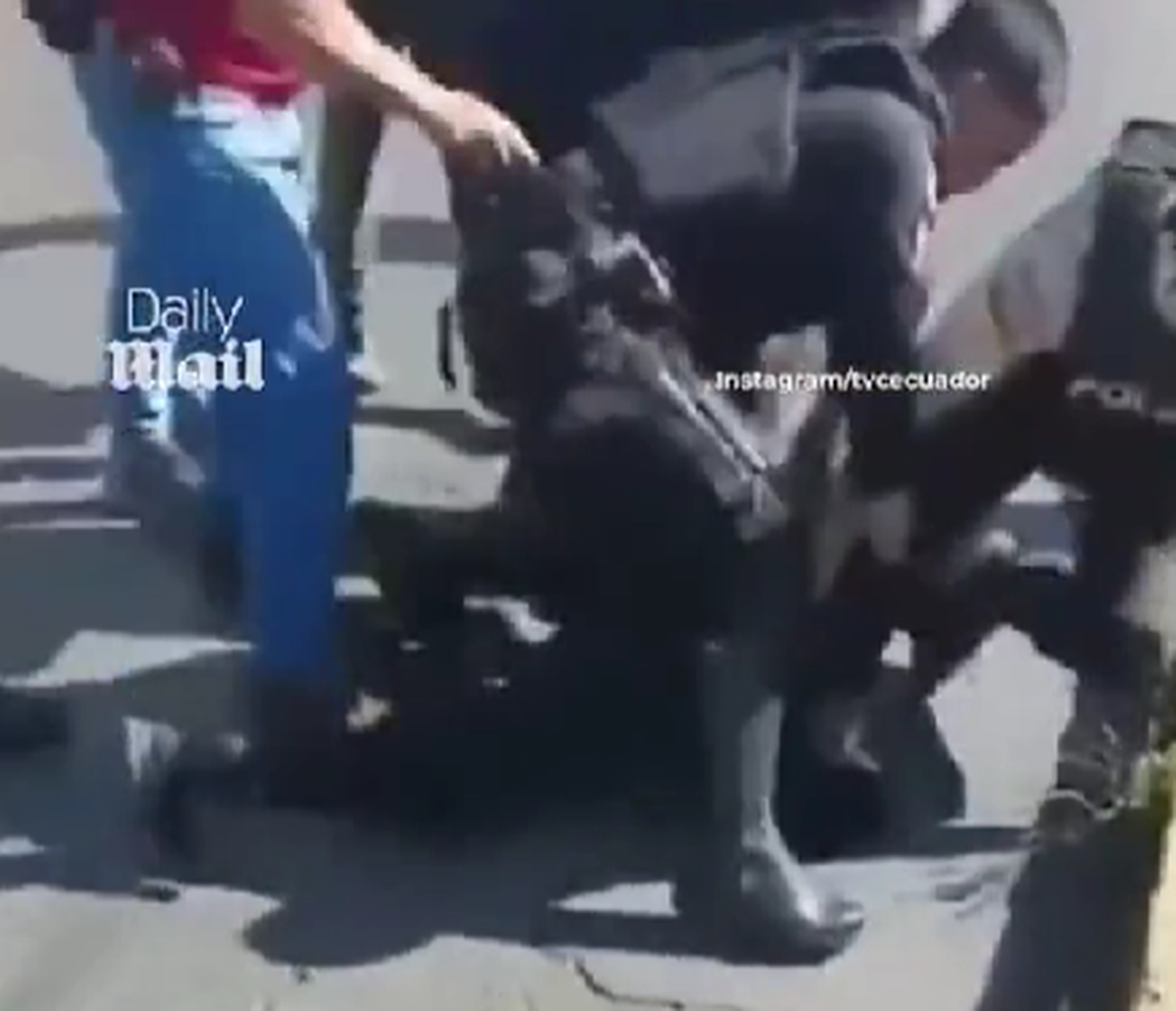 Fost internațional care a jucat la Mondial, arestat după un jaf armat! Scene haotice la reținere