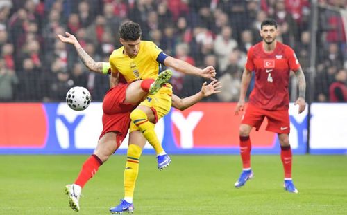 Ianis Hagi a fost căpitanul naționalei în recentul meci de la Istanbul cu Turcia (0-1) // 
Foto Cristi Preda (GSP)
