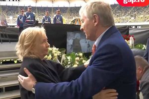 Rinat Ahmetov, omul cu o avere de 8 miliarde de dolari, a venit la priveghiul lui Mircea Lucescu: „Mă mândresc cu prietenia noastră”