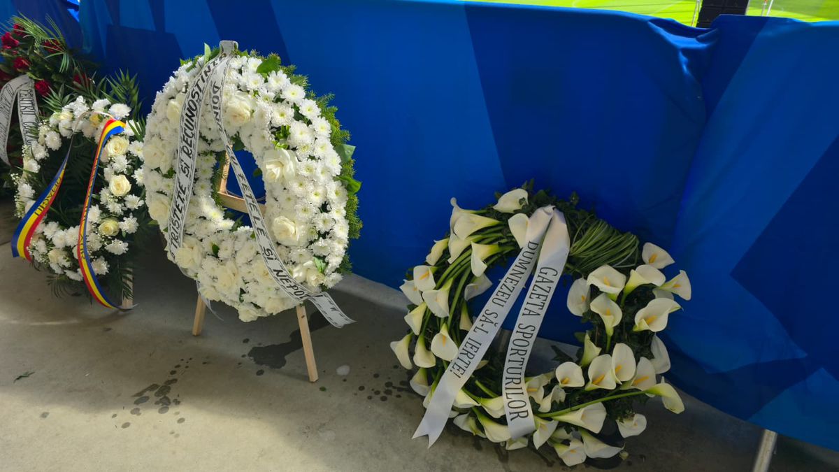 A doua zi de priveghi în memoria lui Mircea Lucescu