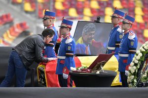 Sicriul lui Mircea Lucescu, depus și azi la Arena Națională » Toate informațiile de la stadion