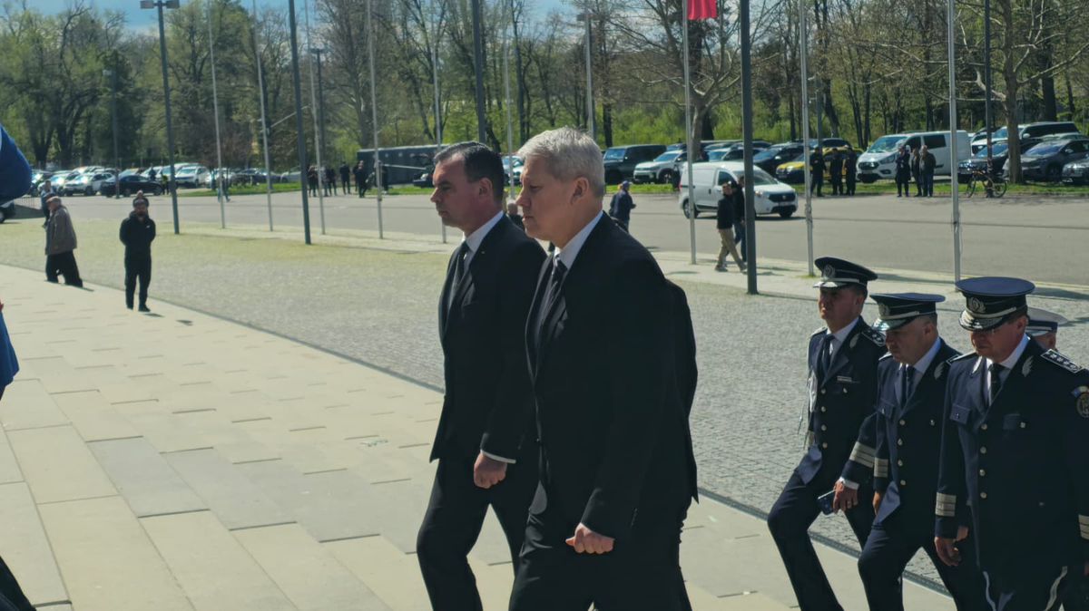 A doua zi de priveghi în memoria lui Mircea Lucescu