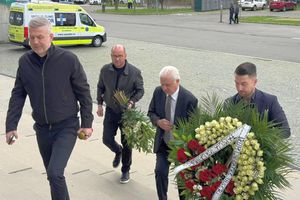 Sicriul lui Mircea Lucescu, depus și azi la Arena Națională » Toate informațiile de la stadion