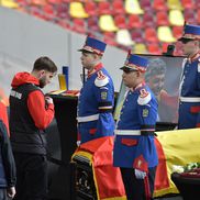 Delegația lui Dinamo, la sicriul lui Mircea Lucescu/ foto Cristi Preda (GSP)