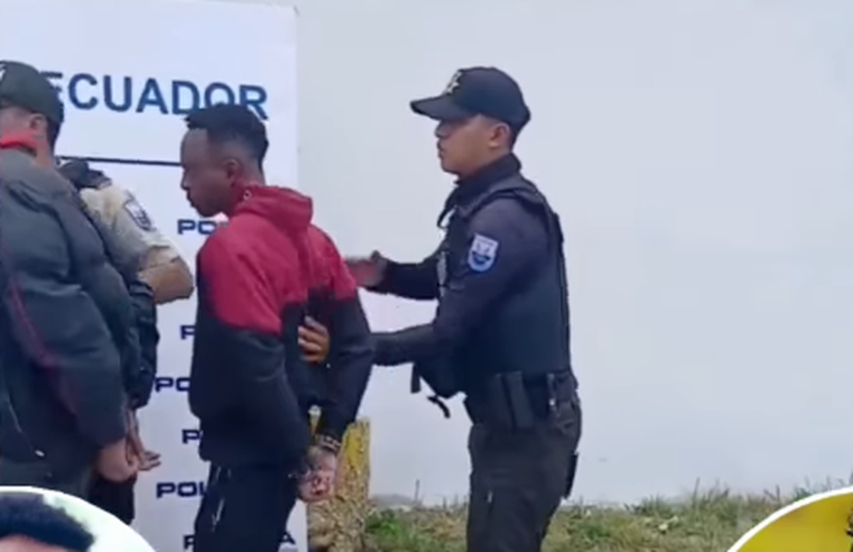 Fost internațional care a jucat la Mondial, arestat după un jaf armat! Scene haotice la reținere