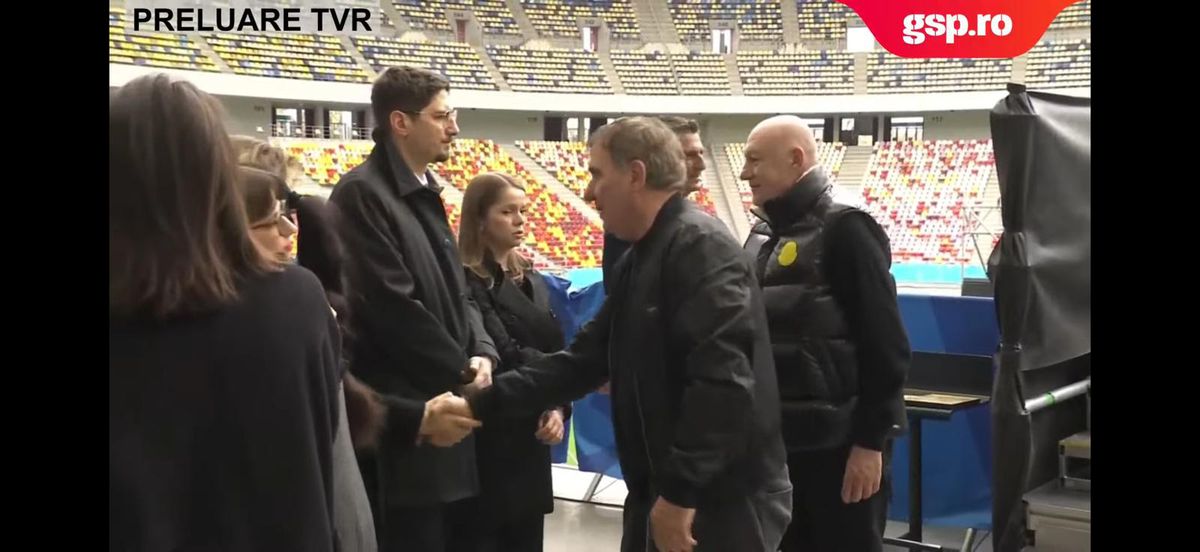 Fanii lui Dinamo i-au strigat numele lui Mircea Lucescu pentru ultima oară » Imagini sfâșietoare cu Răzvan Lucescu