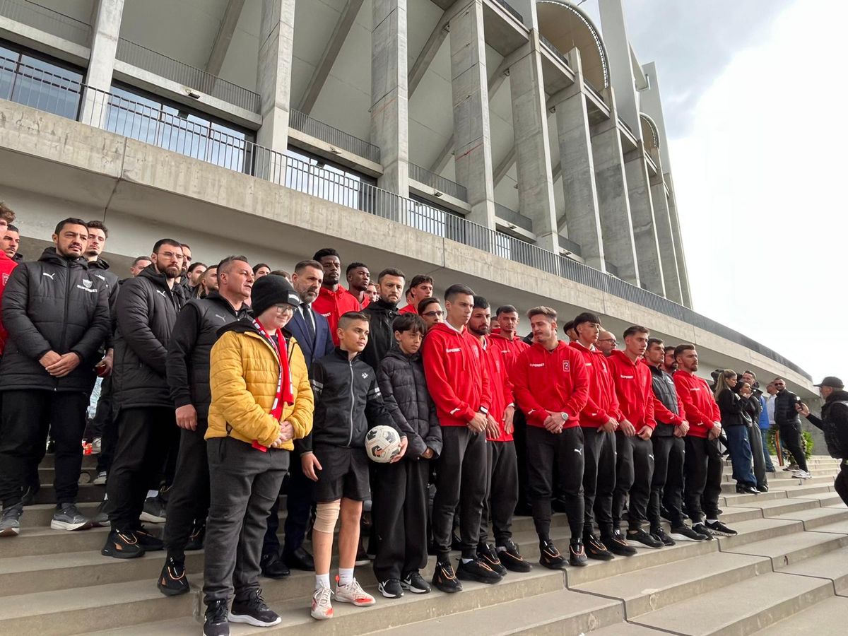 Delegația lui Dinamo, la sicriul lui Mircea Lucescu