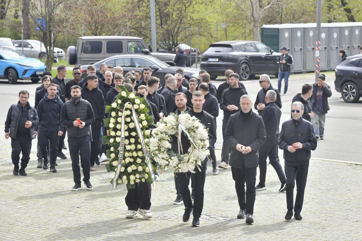FCSB, la catafalcul lui Mircea Lucescu