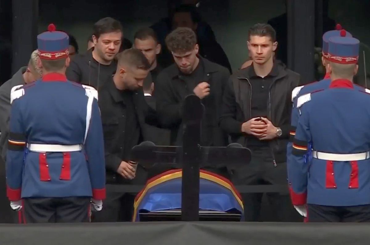 Sicriul lui Mircea Lucescu, depus și azi la Arena Națională » Toate informațiile de la stadion