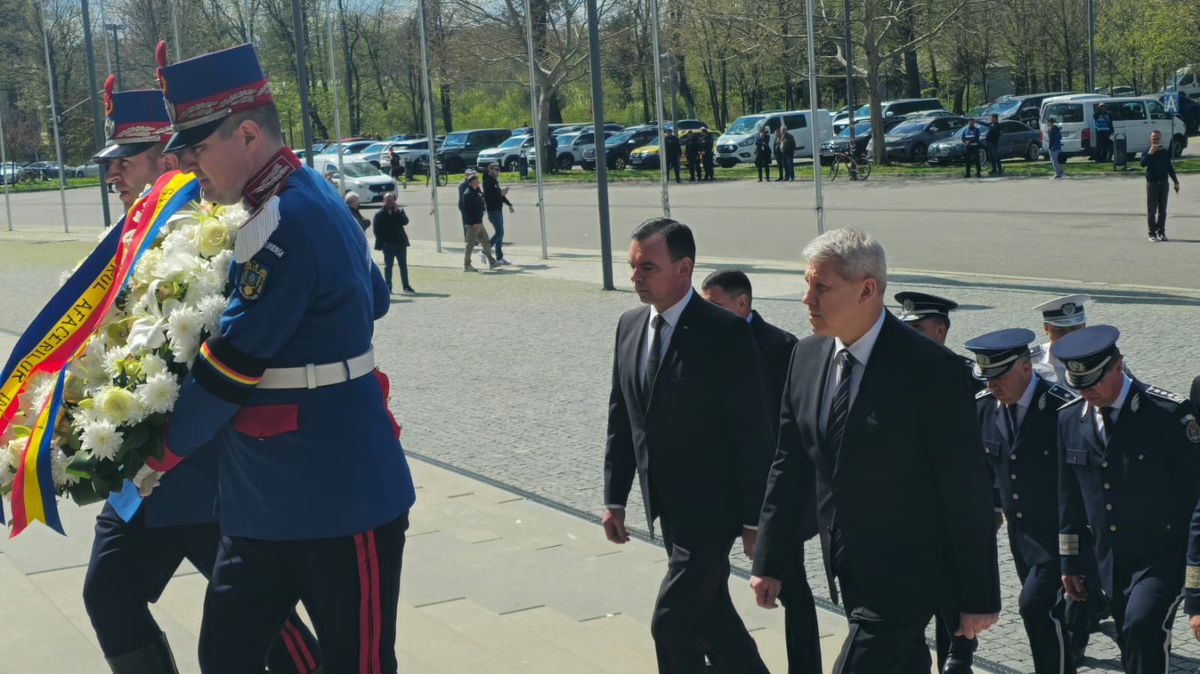 A doua zi de priveghi în memoria lui Mircea Lucescu