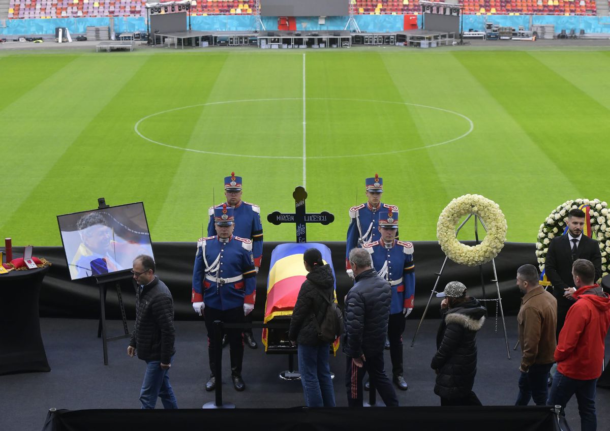 Românii își iau adio de la Mircea Lucescu