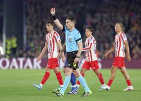 Barcelona îl reclamă la UEFA pe Istvan Kovacs și cere înregistrarea dialogului din camera VAR!