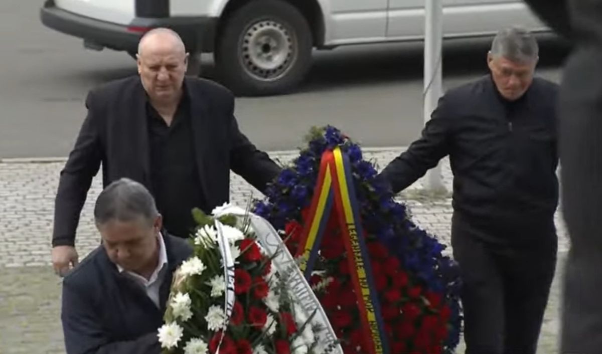 A doua zi de priveghi în memoria lui Mircea Lucescu