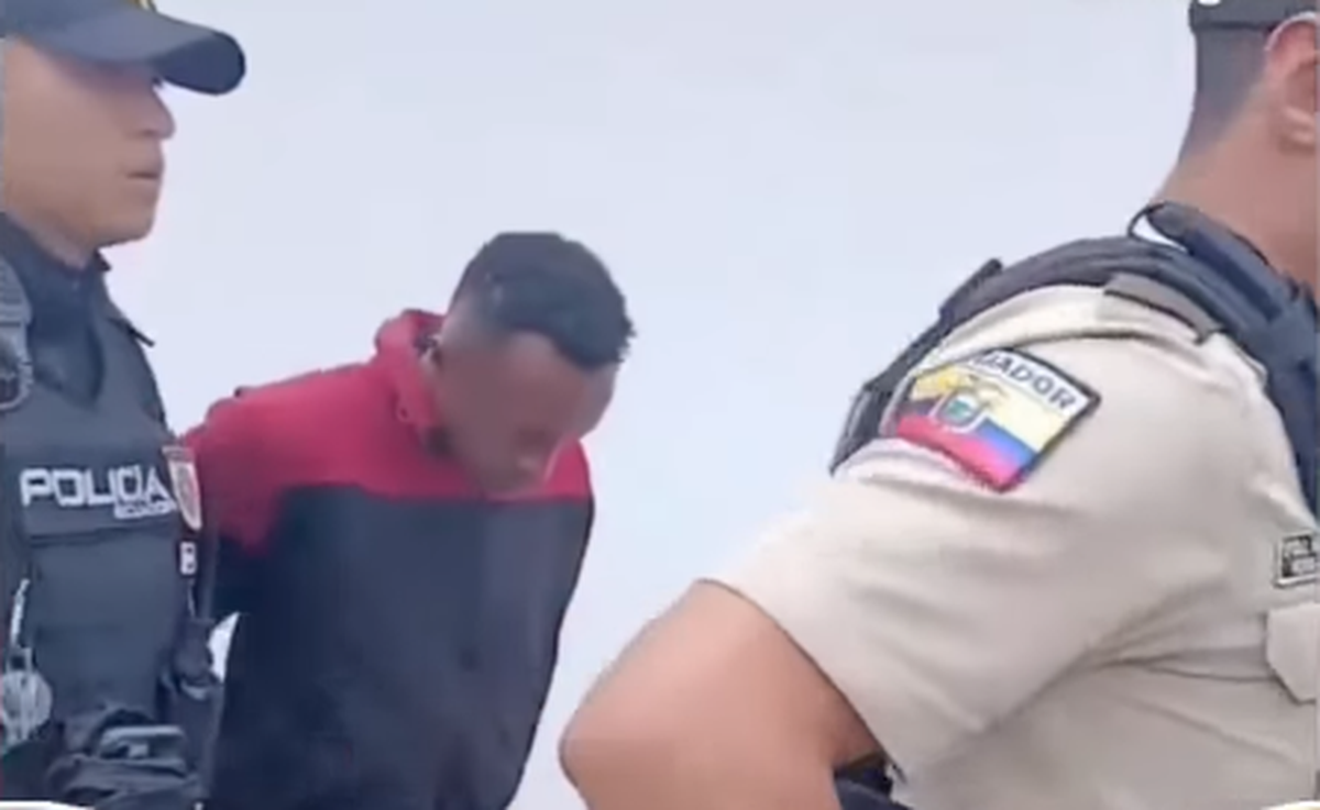 Fost internațional care a jucat la Mondial, arestat după un jaf armat! Scene haotice la reținere