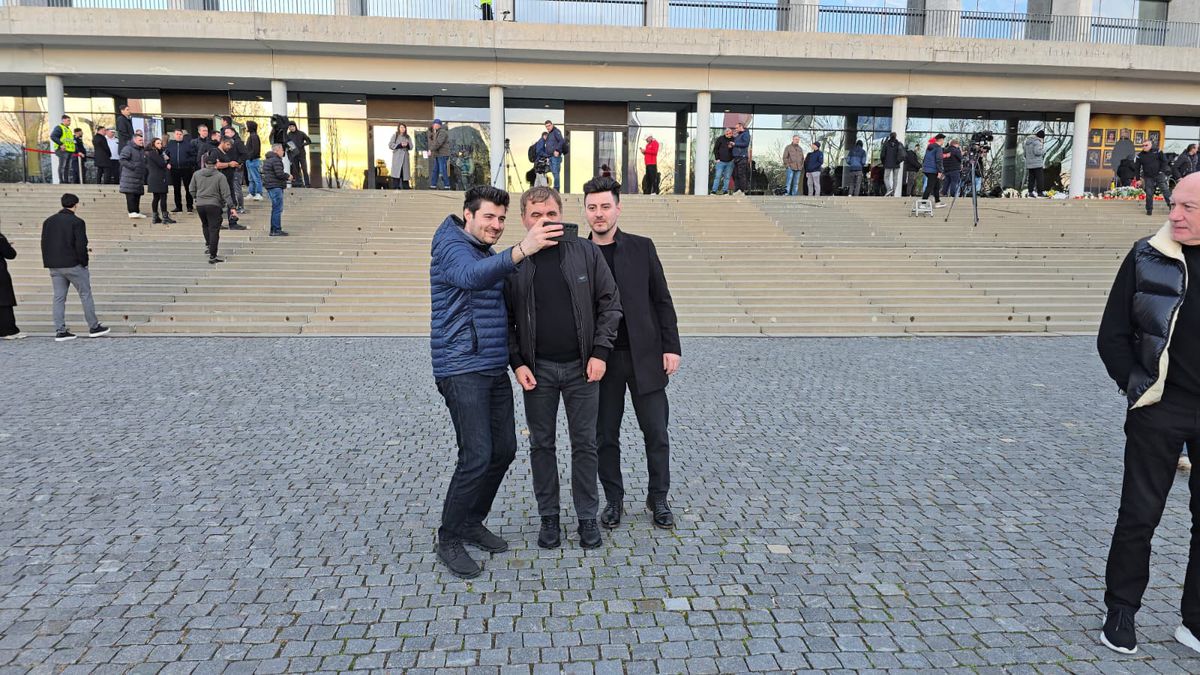 Gest de suflet în Parlamentul Moldovei pentru Mircea Lucescu