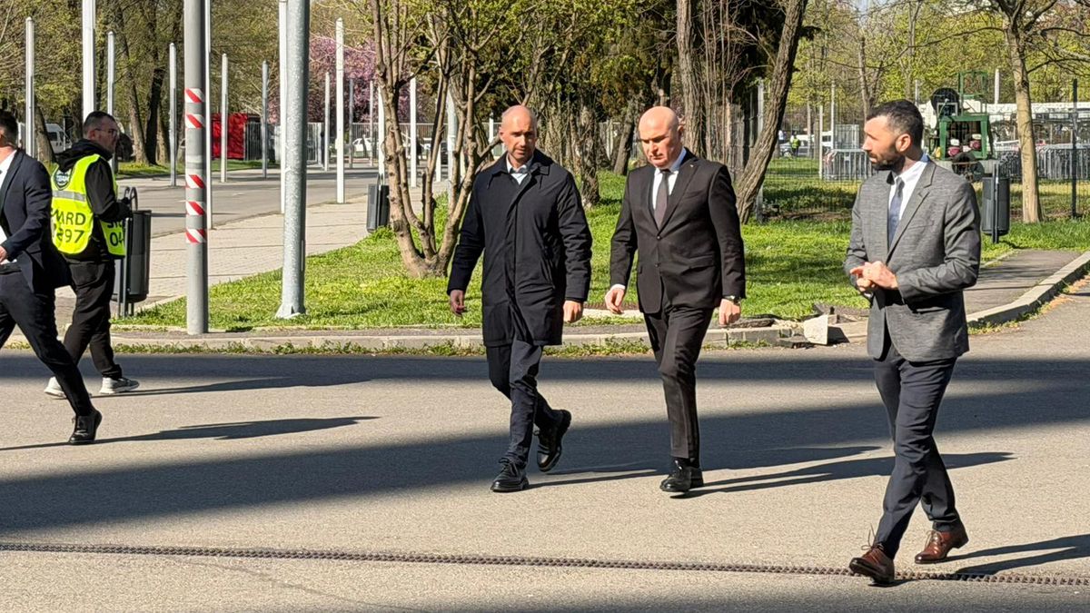 Prim-ministrul Ilie Bolojan și-a luat rămas bun de la Mircea Lucescu