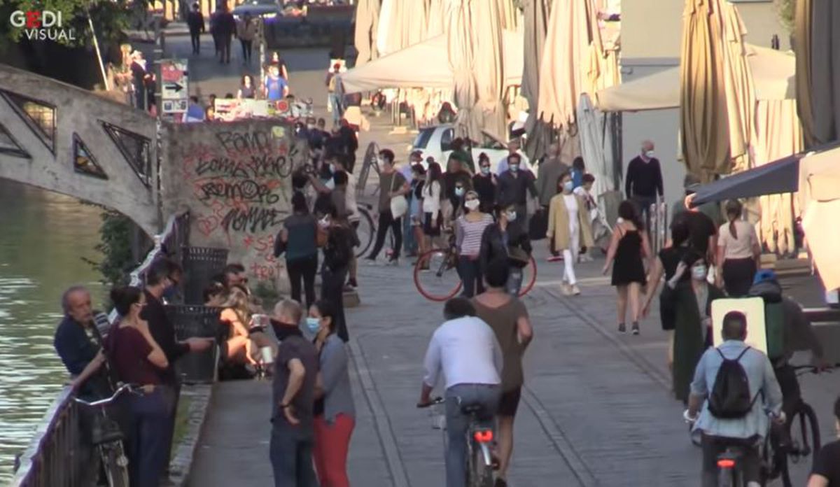 Avertisment în Italia, după eliminarea restricțiilor: „Fie lucrurile se schimbă, fie vă închid iar”