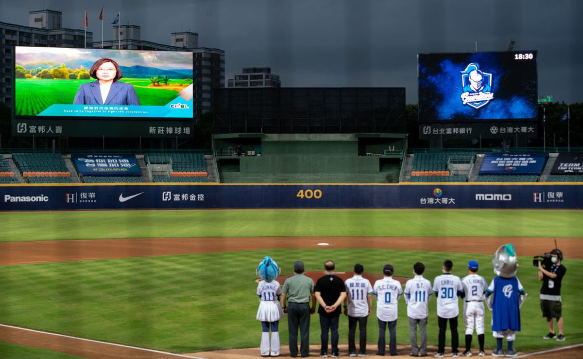 VIDEO + FOTO Țara care a câștigat lupta cu coronavirusul a redeschis stadioanele! Cum arată viitorul sportului