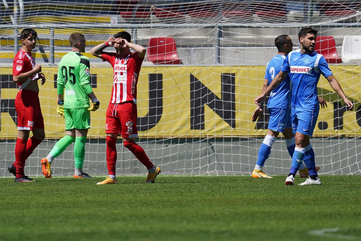 Reacție nervoasă după UTA - Poli Iași! Adi Petre, luat la rost de antrenor: „E bătaie de joc!”