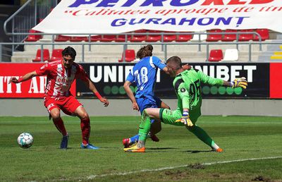 Reacție nervoasă după UTA - Poli Iași! Adi Petre, luat la rost de antrenor: „E bătaie de joc!”