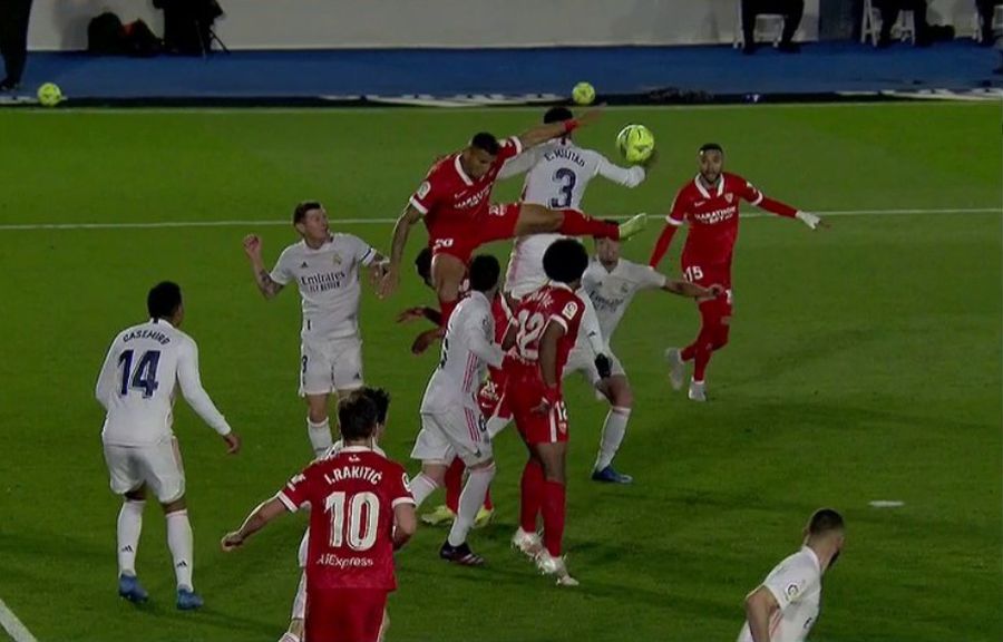 Hențul comis de Eder Militao a adus un penalty pentru Sevilla Real Madrid - Sevilla 2-2 » Spectacol total în La Liga! Real ratează șansa de a urca pe primul loc