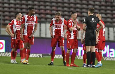 Noi emoții pentru Dinamo înainte de baraj » Jucătorul reclamat de CCA ar putea fi din nou suspendat