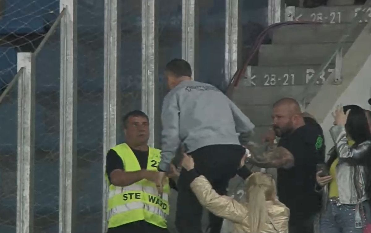 Mihai Stoica a speriat un steward la Universitatea Craiova – FCSB » S-a prefăcut că-l lovește! Cum a reacționat bărbatul