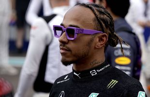 Lewis Hamilton a explicat discuția aprinsă avută cu cei de la boxe în timpul cursei de la Miami: „E treaba lor, nu a mea!”