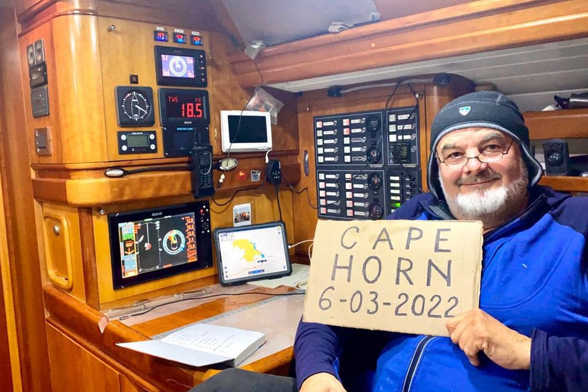 Aventurile primului român care a înconjurat singur globul cu un velier: „Ajunsese pe un val așa mare că mă uitam la Ocean ca de pe balcon”