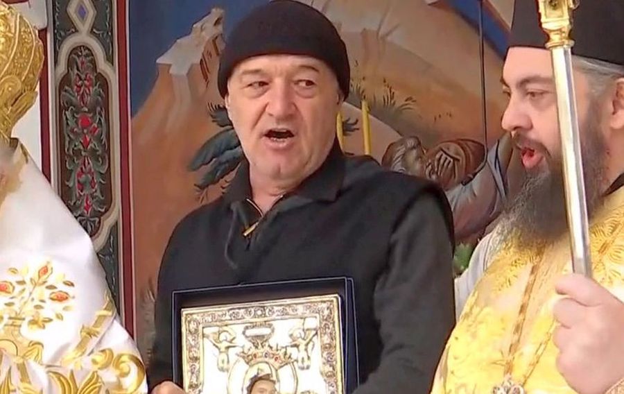 Imagini rare: Gigi Becali a citit Psalmul 50 la Catedrala Patriarhală, la 12h după dezastrul suferit de FCSB