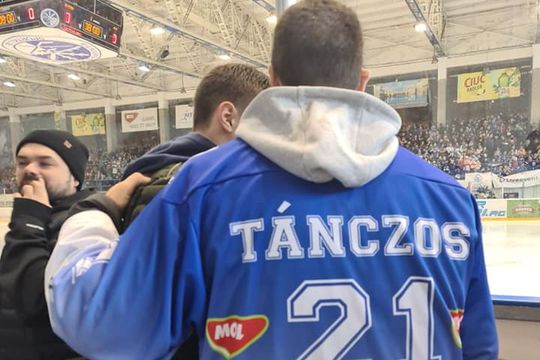 Tanczos Barna, la un meci de hochei în aprilie 2022 / FOTO: Facebook