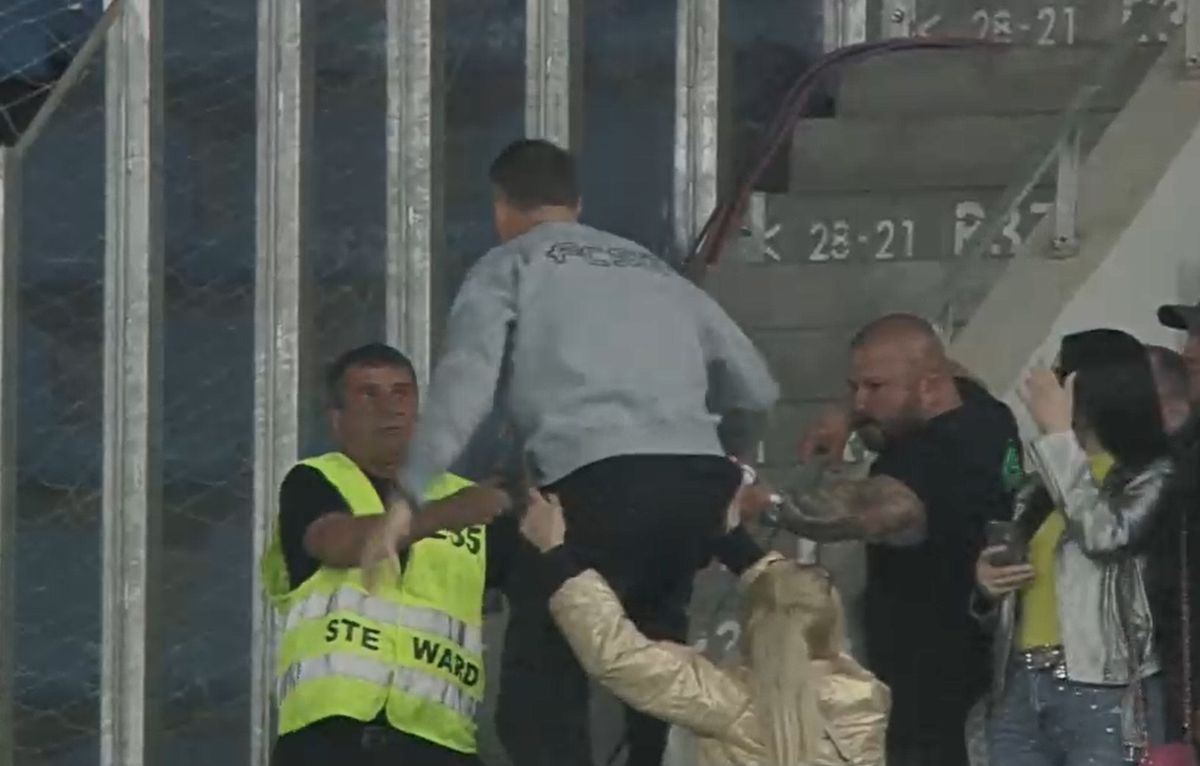 Mihai Stoica a speriat un steward la Universitatea Craiova – FCSB » S-a prefăcut că-l lovește! Cum a reacționat bărbatul