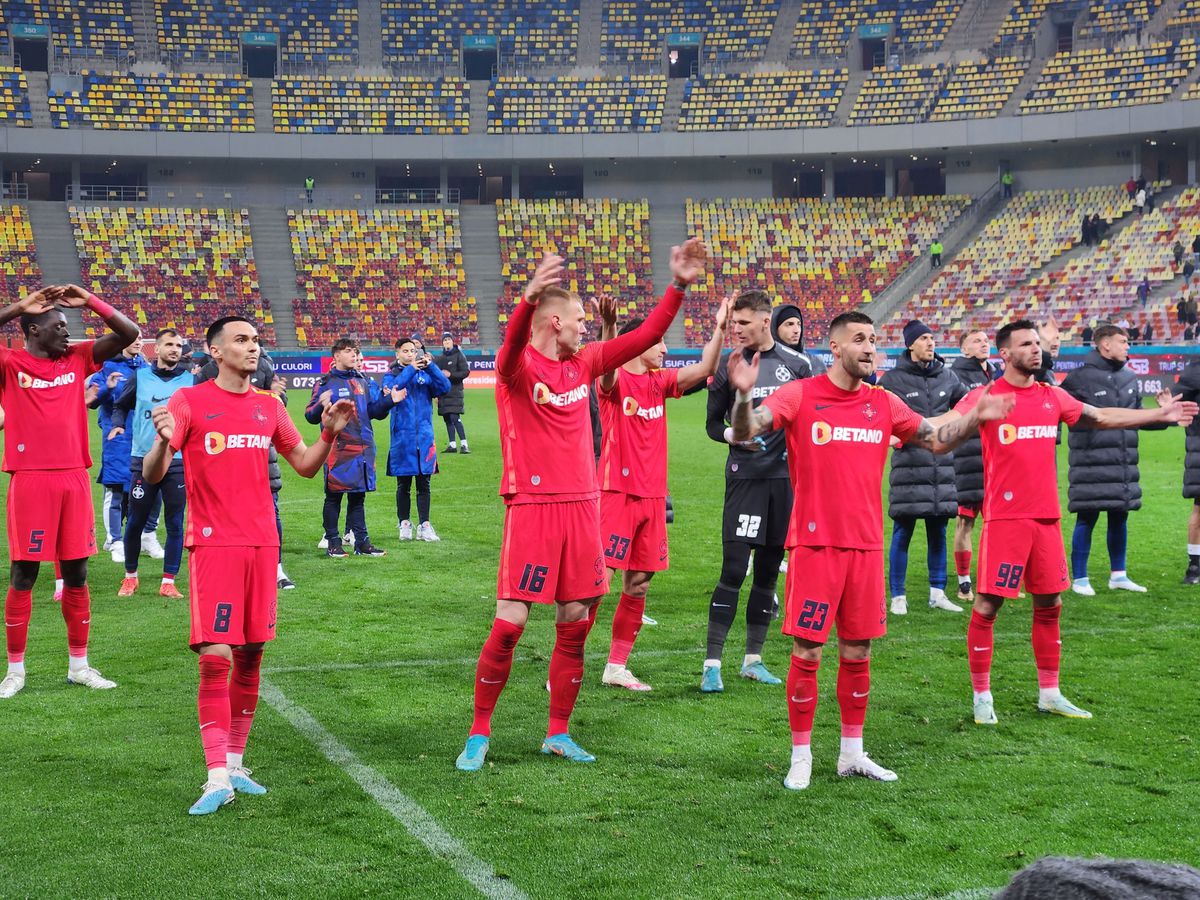 Imposibil de recunoscut » A „invadat” terenul și a plonjat pe gazonul ud, imediat după FCSB - Sepsi 3-1