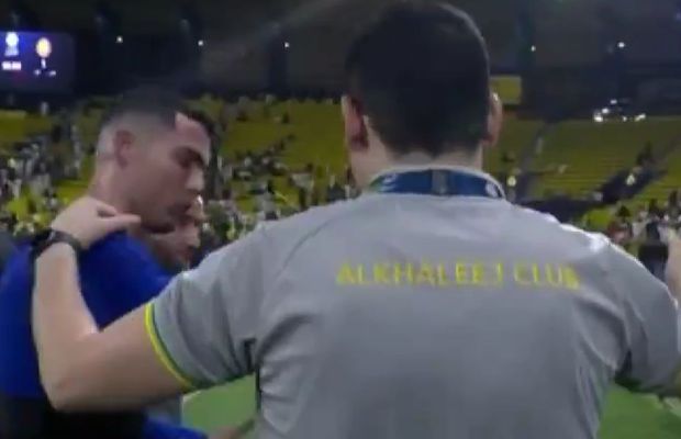 Cristiano Ronaldo, nervos » Și-a împins un adversar care ceruse să facă o poză cu el
