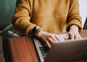 Investește în confortul angajaților tăi și alege un mobilier de calitate