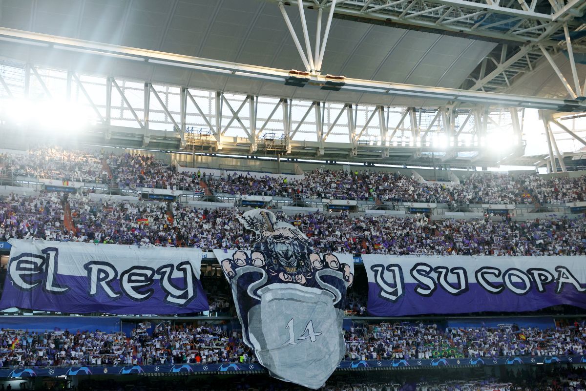 „Regele și cupa lui” » Scenografia spectaculoasă pregătită de suporterii lui Real Madrid la blockbuster-ul cu Manchester City