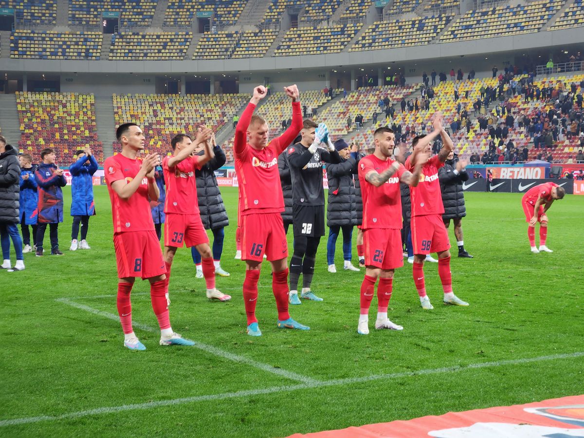 Imposibil de recunoscut » A „invadat” terenul și a plonjat pe gazonul ud, imediat după FCSB - Sepsi 3-1