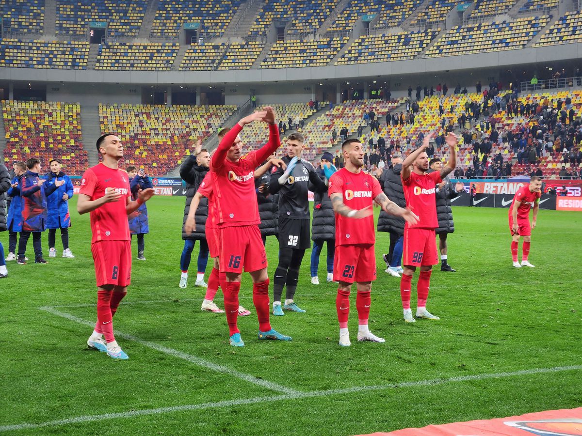 Imposibil de recunoscut » A „invadat” terenul și a plonjat pe gazonul ud, imediat după FCSB - Sepsi 3-1