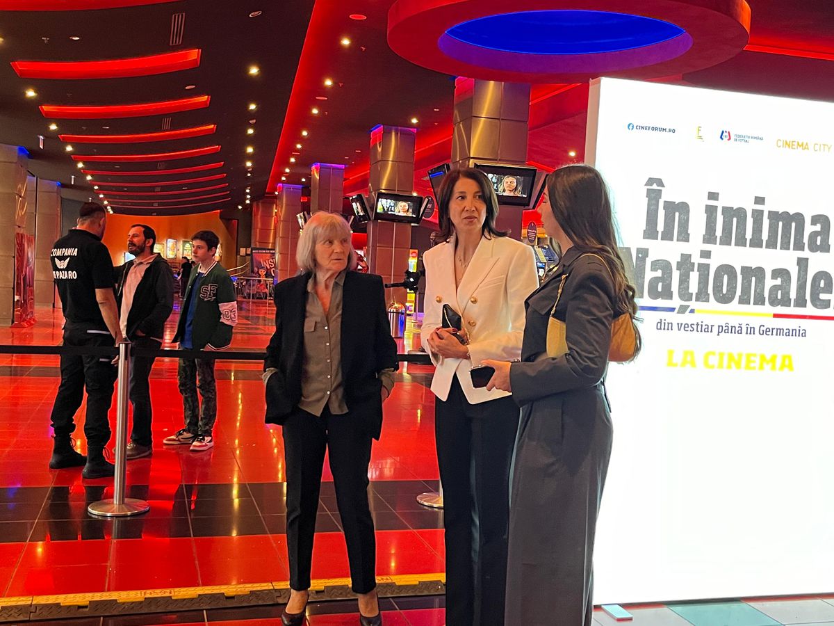 Filmul „În inima naționalei” a fost lansat » Imagini spectaculoase de la eveniment + Cine e „omul din umbră”