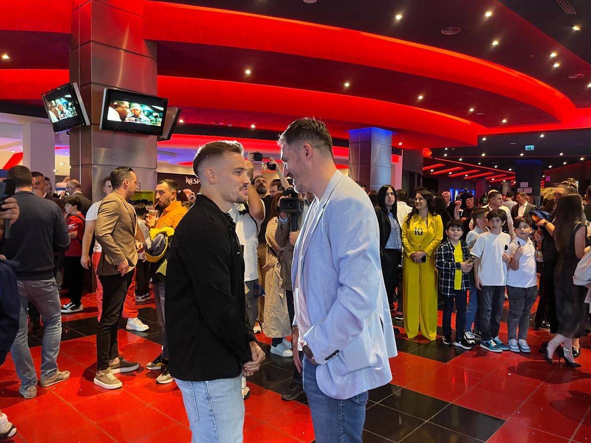 Filmul „În inima naționalei” a fost lansat » Imagini spectaculoase de la eveniment + Cine e „omul din umbră”