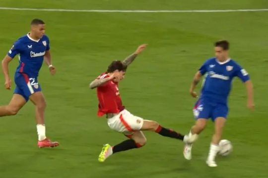 Victor Lindelof, atac „criminal” asupra lui Pratos / Foto: captură