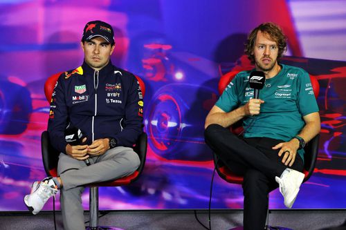 Sergio Perez (dreapta) și Sebastian Vettel / Foto: Imago