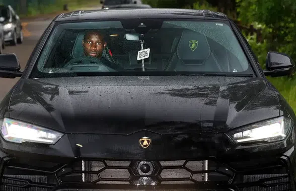 INCREDIBIL! » Vedeta de la Manchester United a rămas fără un Lamborghini de 412.000 de euro dintr-un motiv neașteptat