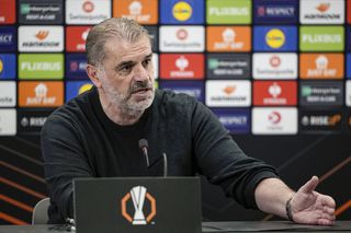 Ange Postecoglou a răbufnit după calificarea lui Tottenham în finala Europa League: „Nu-mi pasă! De ce ar fi relevant pentru mine?!”