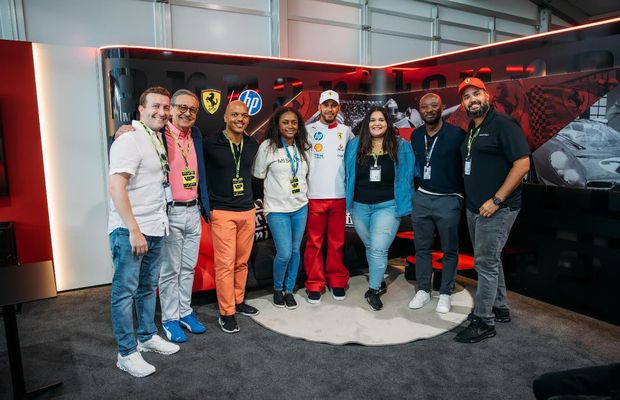 Fundația Lewis Hamilton Mission 44 și HP Inc. își unesc forțele pentru a promova competențele STEM și pentru a-i pregăti pe tineri pentru viitorul muncii