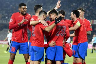 Poveste incredibilă cu fotbalistul de la FCSB: „Era în curul gol. Soția antrenorului l-a făcut fotbalist. Toți îmi ziceau că e prost”