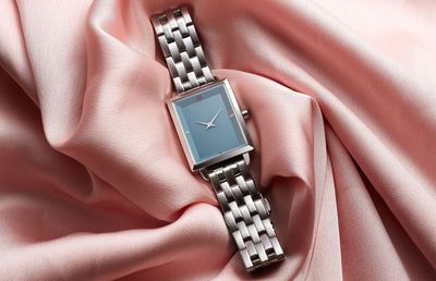 Ceasurile minimaliste: de ce sunt preferate de cunoscători?